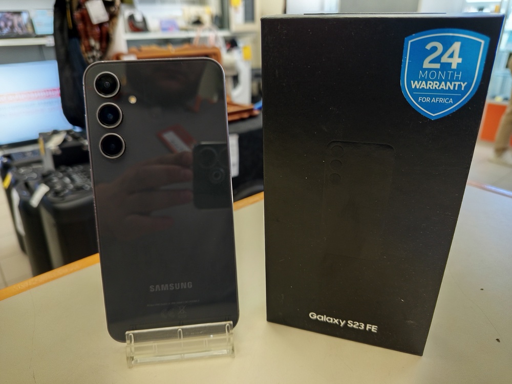 Смартфон Samsung Galaxy S23 FE 8/256