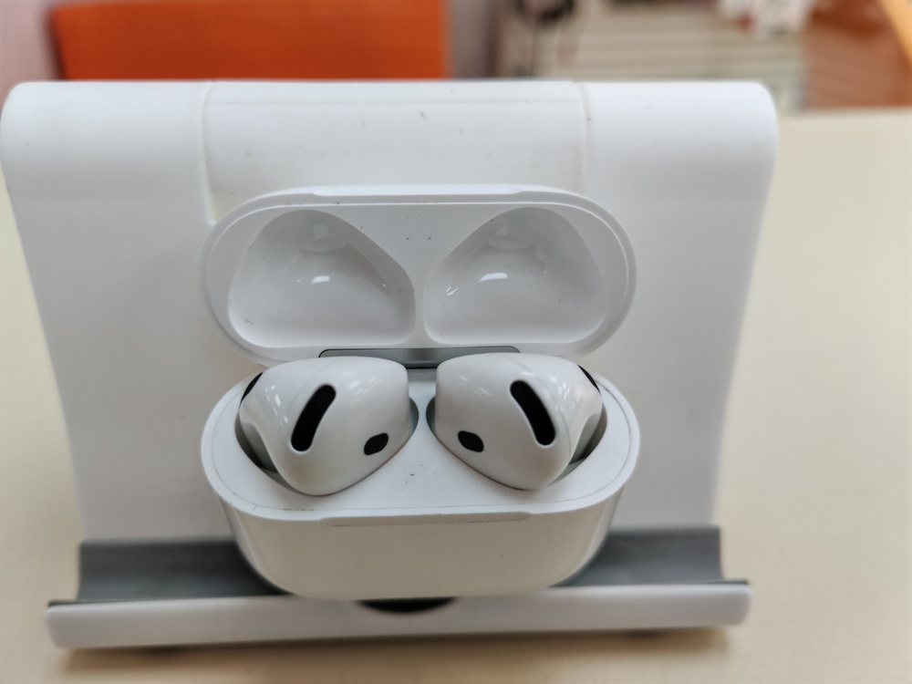 Наушники беспроводные Apple AirPods 4 с ANC