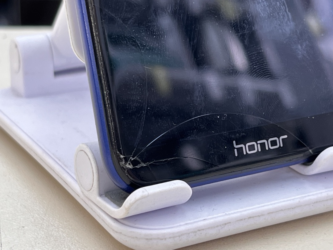 Смартфон Honor 8A 3/64