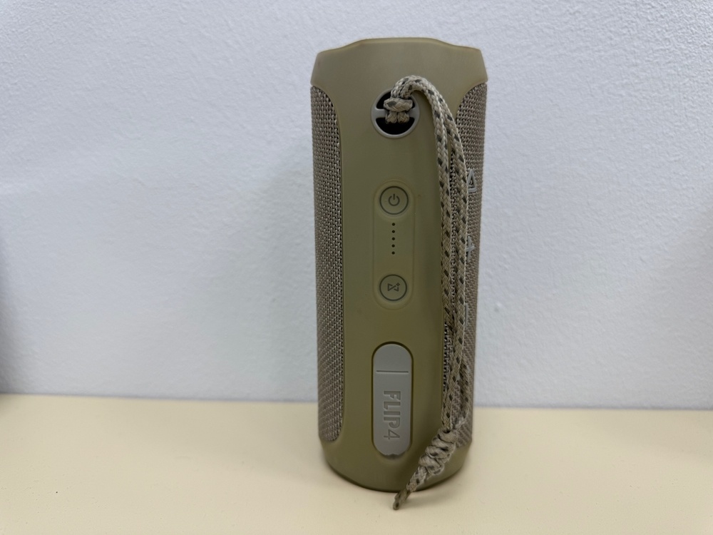 Портативная акустика JBL Flip 4