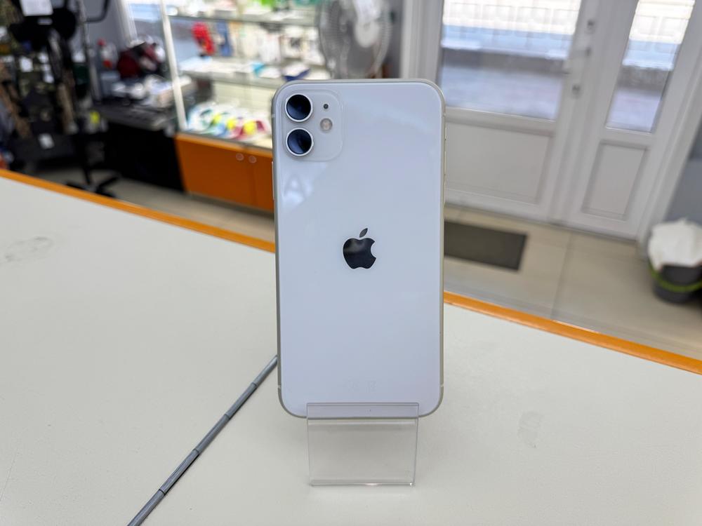 Смартфон Apple iPhone 11 64Gb