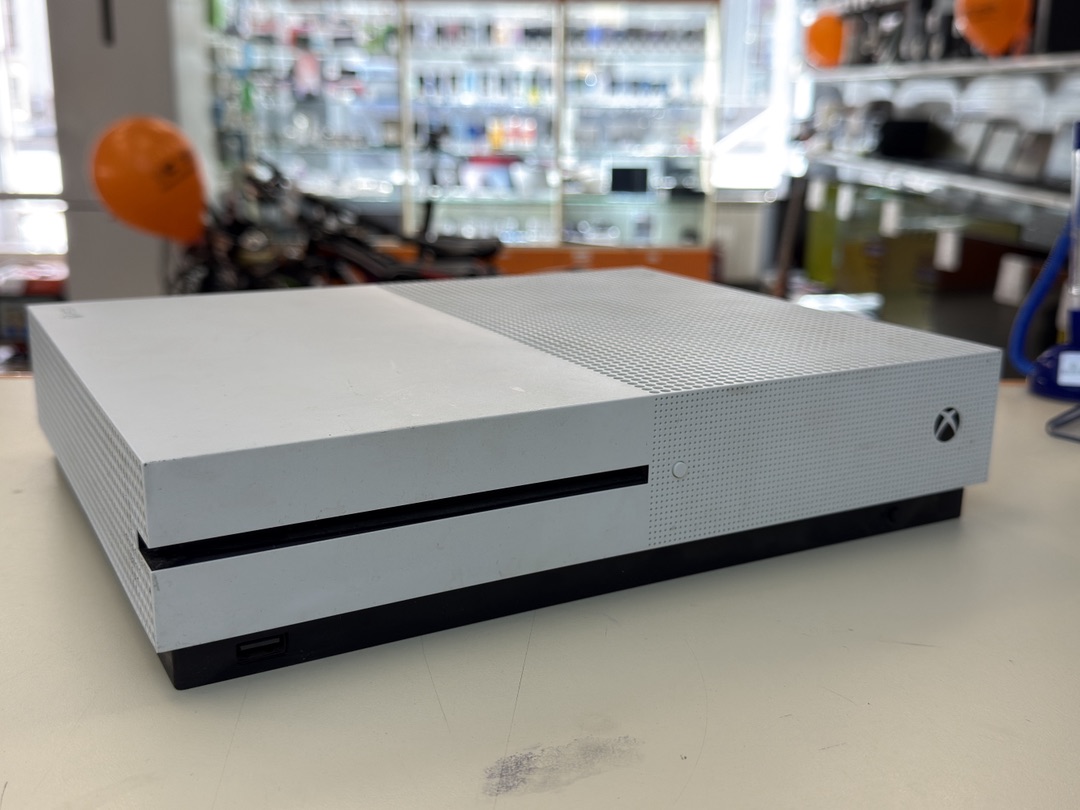 Игровая приставка Xbox One S 1TB