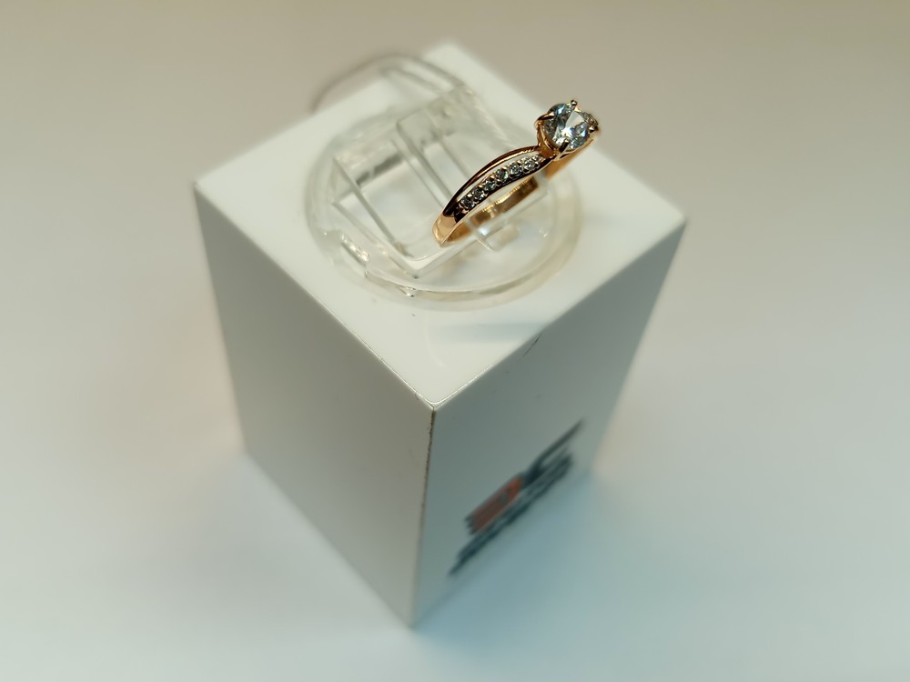 КОЛКМИ585 КОЛЬЦО С КАМНЯМИ (Au 585)
