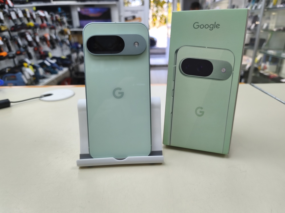 Смартфон Google Pixel 9 12/128