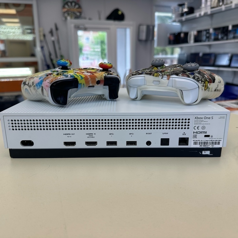 Игровая приставка Xbox One S 1TB