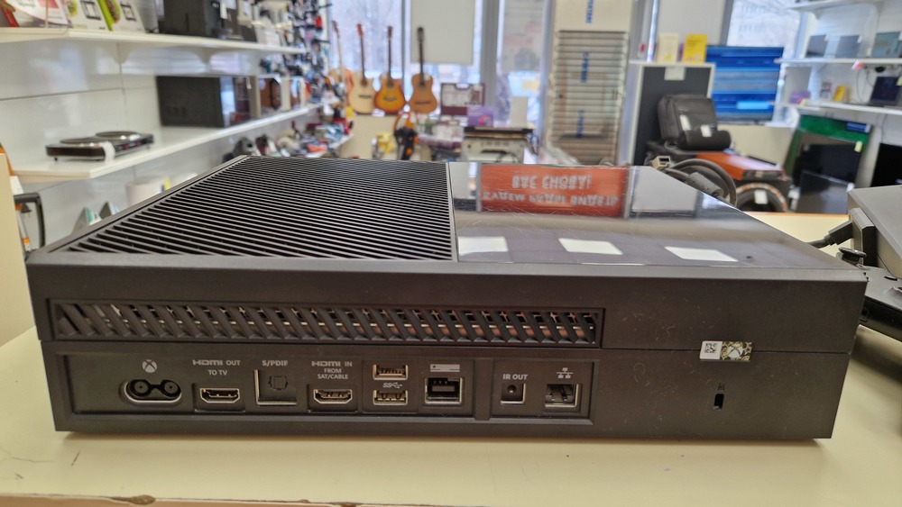 Игровая приставка Xbox One 500Gb
