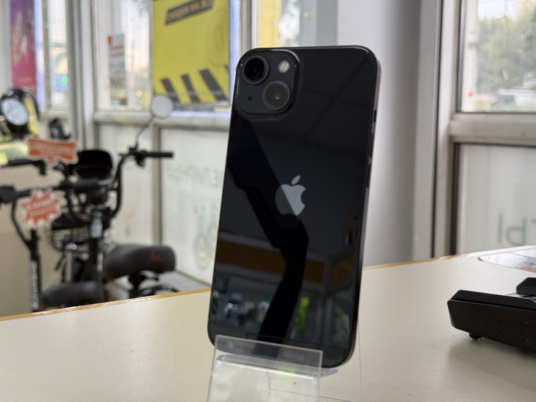 Смартфон Apple iPhone 13 128Gb