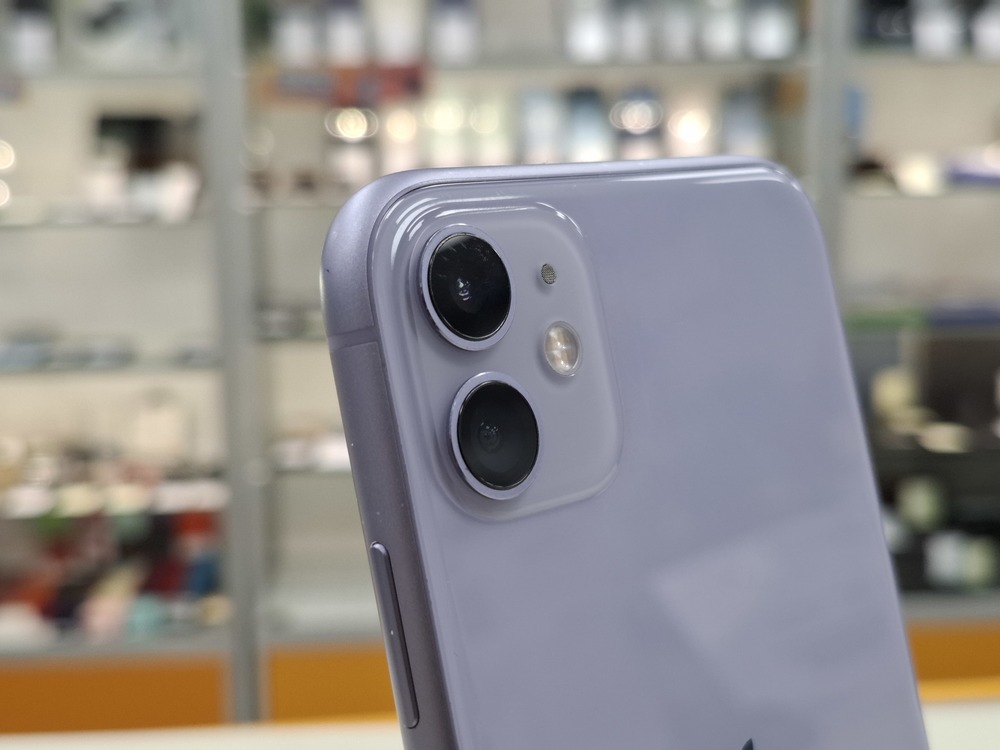 Смартфон Apple iPhone 11 128Gb