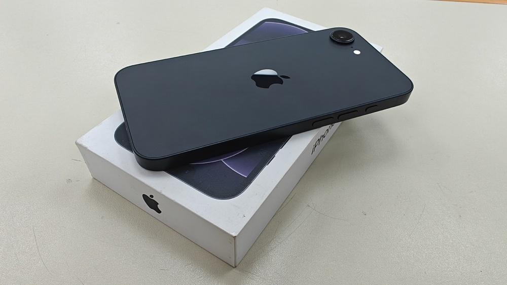 Смартфон Apple Iphone 17E 256Gb