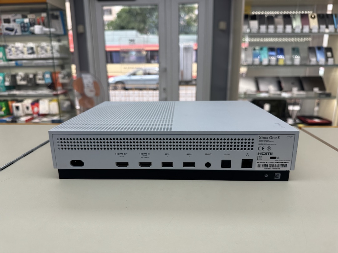 Игровая приставка Xbox One S 1TB