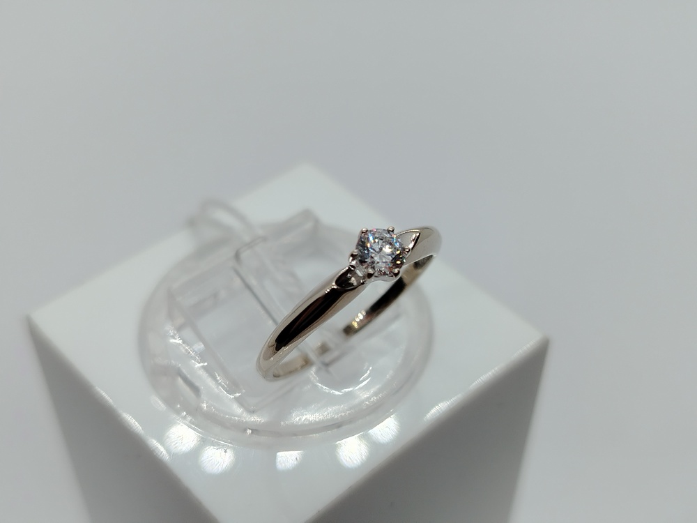 КОЛКМ585 КОЛЬЦО С КАМНЕМ (Au 585)