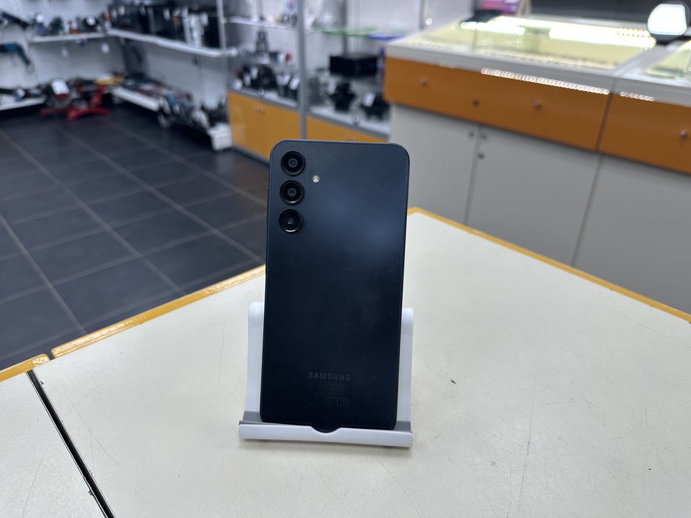 Смартфон Samsung Galaxy A16 8/256