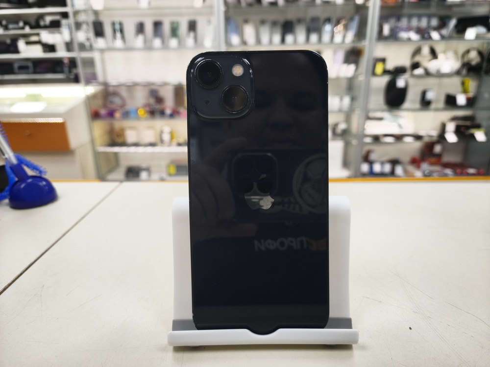 Смартфон Apple iPhone 13 128Gb