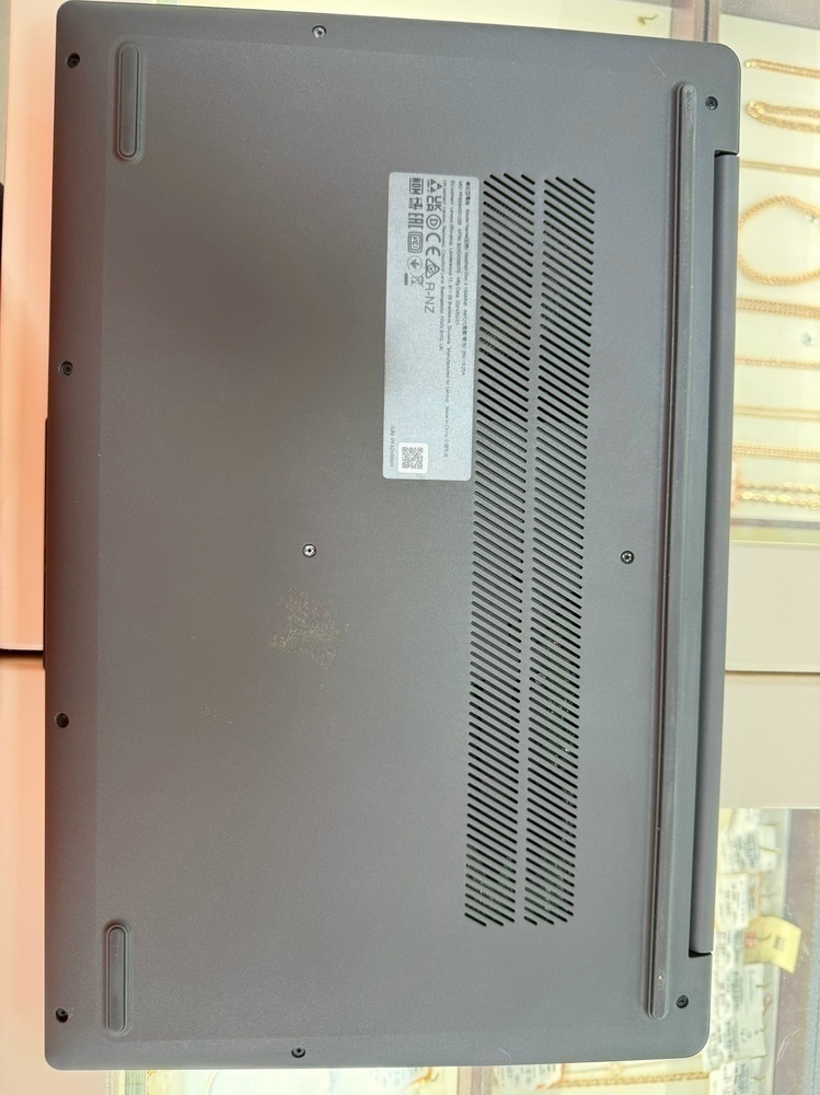 Ноутбук Lenovo Lenovo IdeaPad Slim 3 15AMN8; Ryzen 3 7320, AMD Radeon (TM) Graphics, 8 Гб, 256 Гб, Н