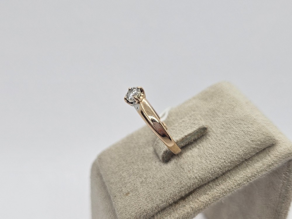 КОЛКМ585 КОЛЬЦО С КАМНЕМ (Au 585)