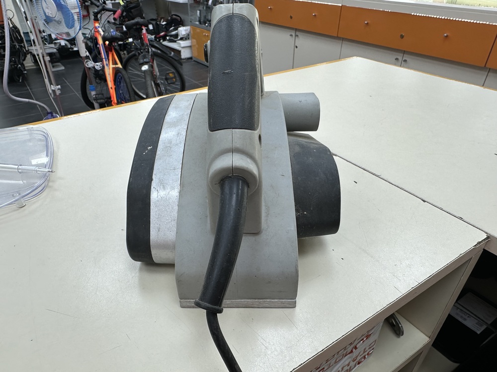 Электрорубанок Интерскол Р-82/710М