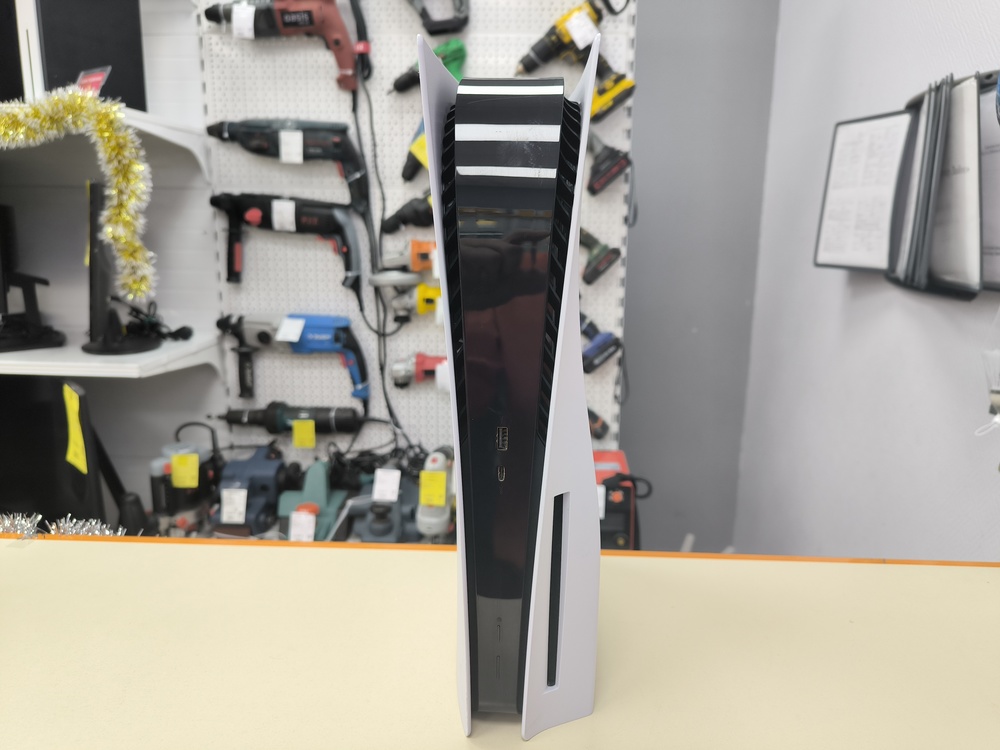 Игровая приставка PlayStation 5 825Gb (С дисководом)