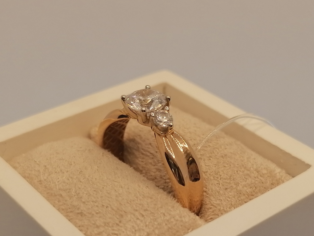 КОЛЬЦО С КАМНЯМИ (Au 585)