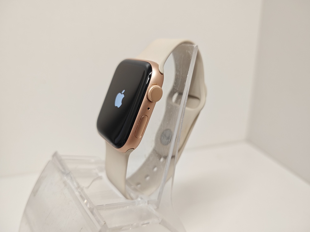 Смарт-часы Apple Watch SE 2020 44mm