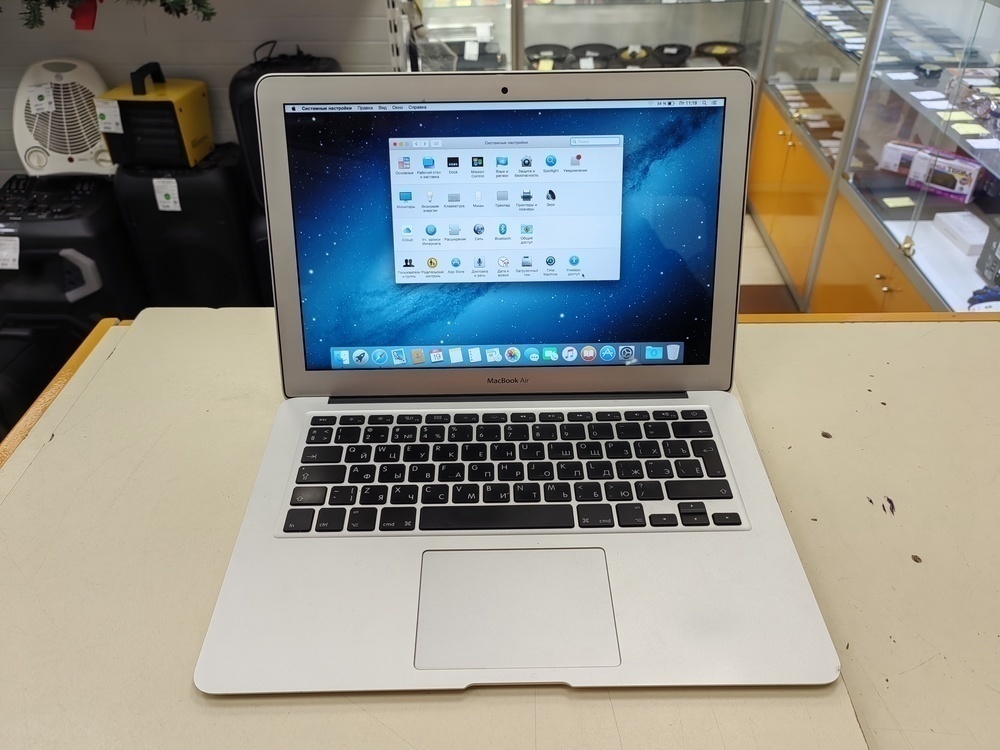 Ноутбук Apple MacBookAir (13 дюймов  A1466) 2013