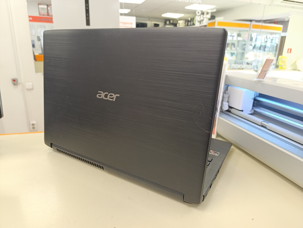 Ноутбук Acer; Ryzen 7 2700U, Radeon RX Vega 10, 8 Гб, 250 Гб, Нет