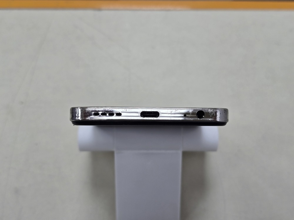 Смартфон Infinix HOT 40i 8/256