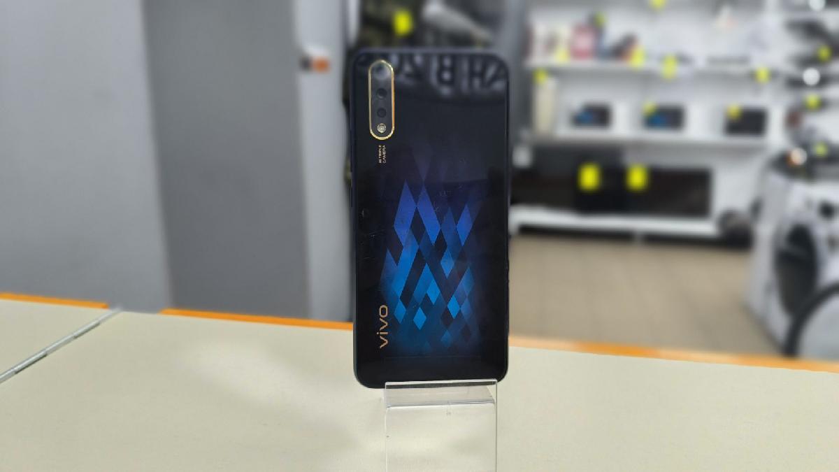 Смартфон Vivo 1907 6/128