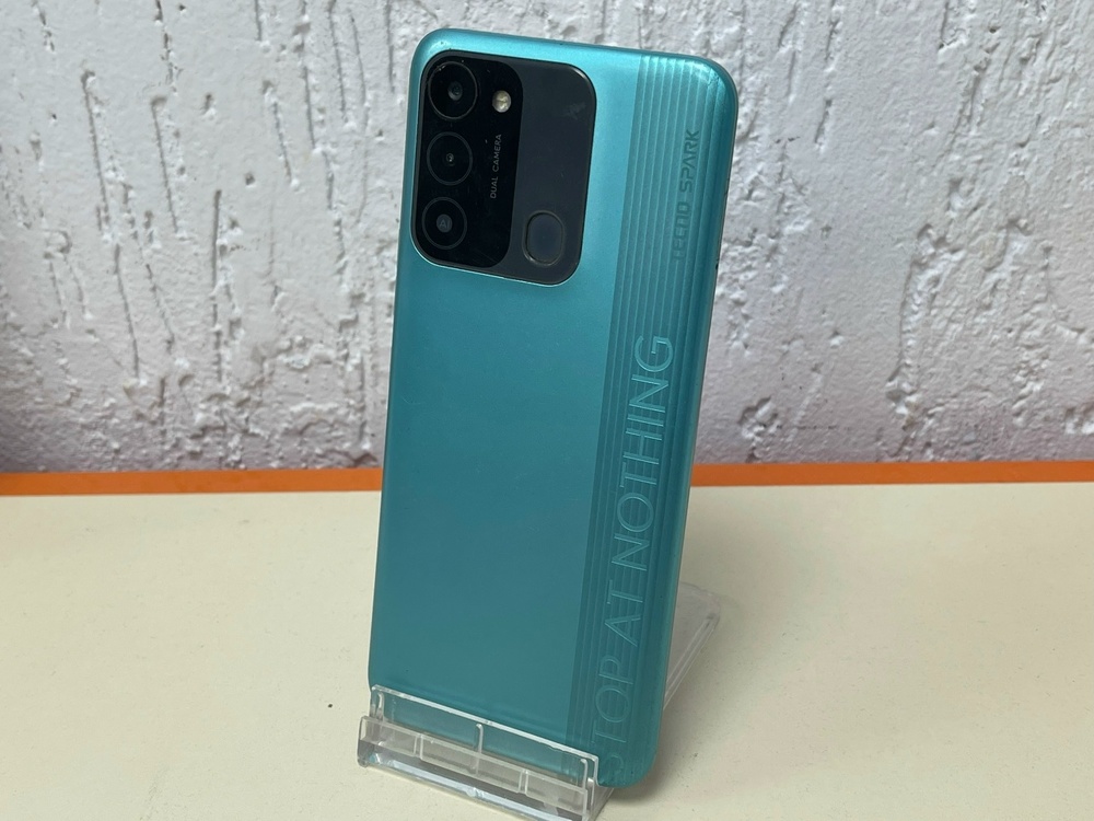Смартфон Tecno Spark 8C 4/64