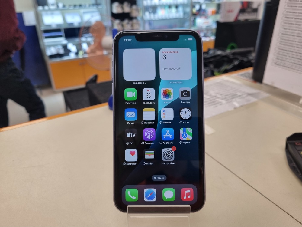 Смартфон Apple iPhone 11 64Gb