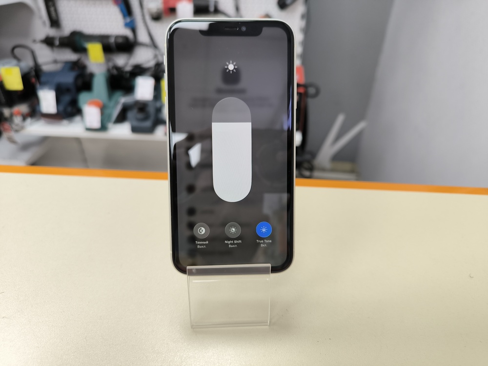Смартфон Apple iPhone 11 64Gb