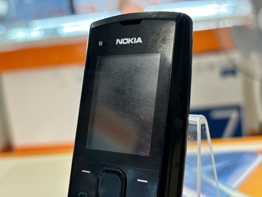 Мобильный телефон Nokia X1-01