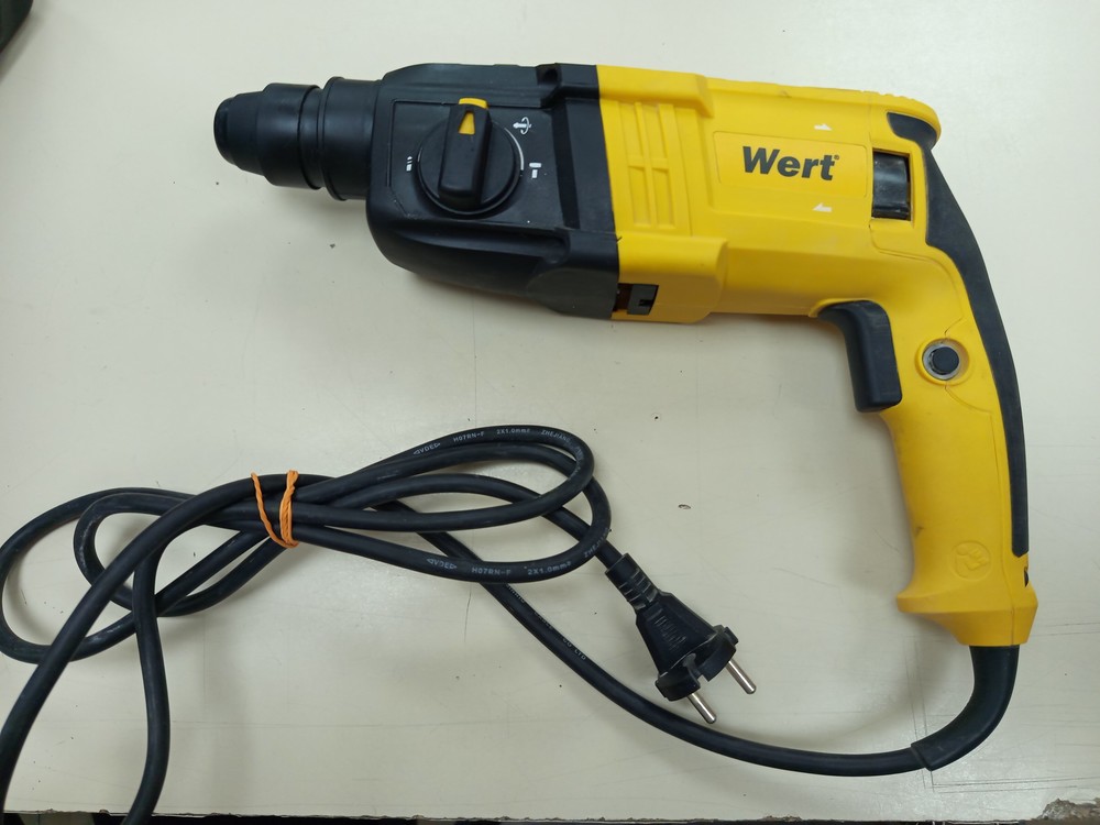 Перфоратор Wert Erh 0724HRE
