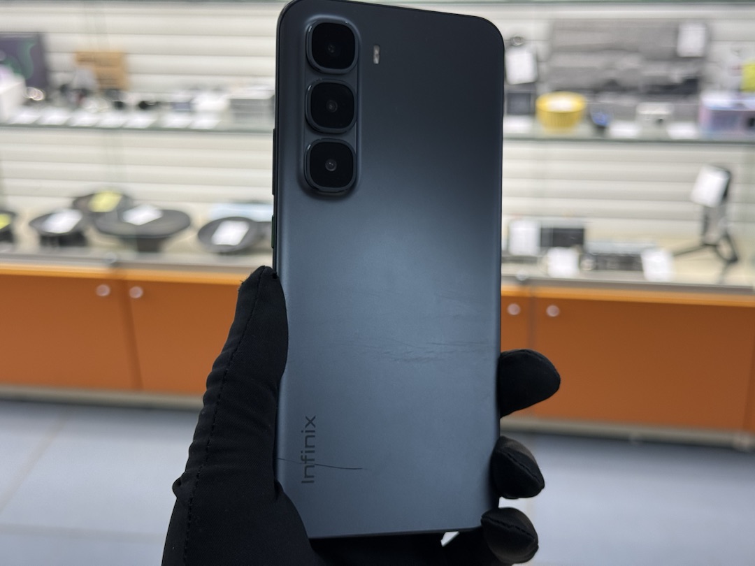 Смартфон Infinix HOT 60 pro+ 8/256