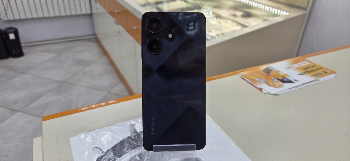Смартфон Infinix HOT 30i 4/128