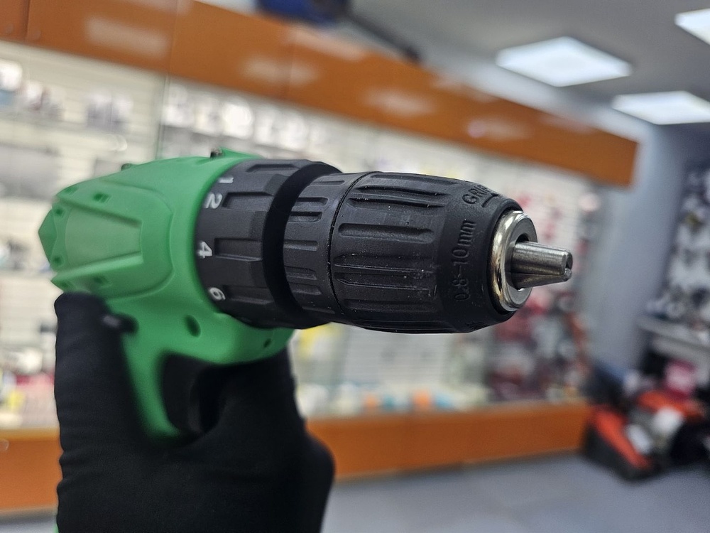 Шуруповерт Zitrek Green 12v