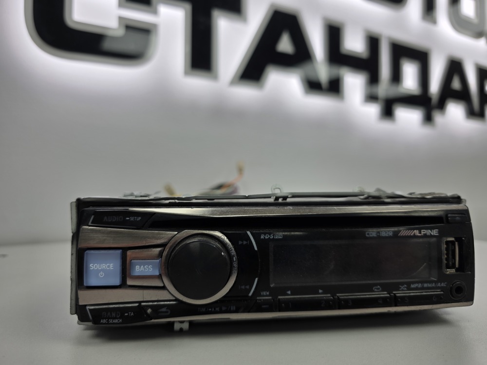Автомагнитола Alpine CDE-182