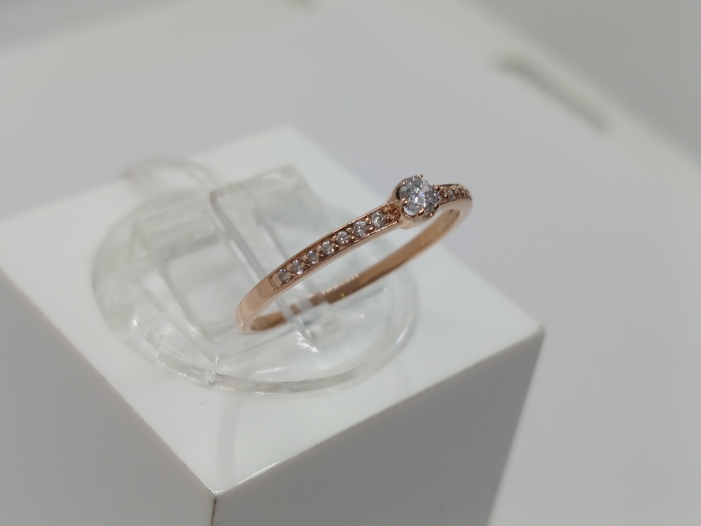 КОЛЬЦО С КАМНЯМИ (Au 585)