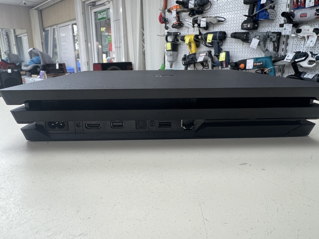 Игровая приставка PlayStation 4 Pro 256GB