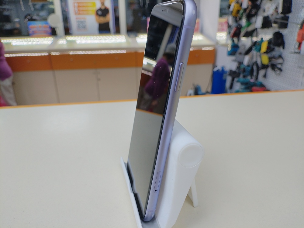 Смартфон Apple iPhone 11 128Gb