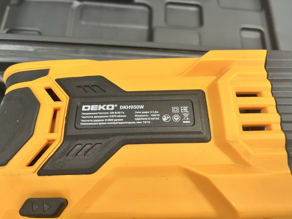 Перфоратор Deko DKH950W