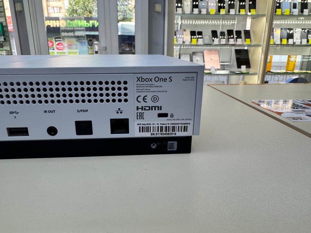 Игровая приставка Xbox One S 500Gb