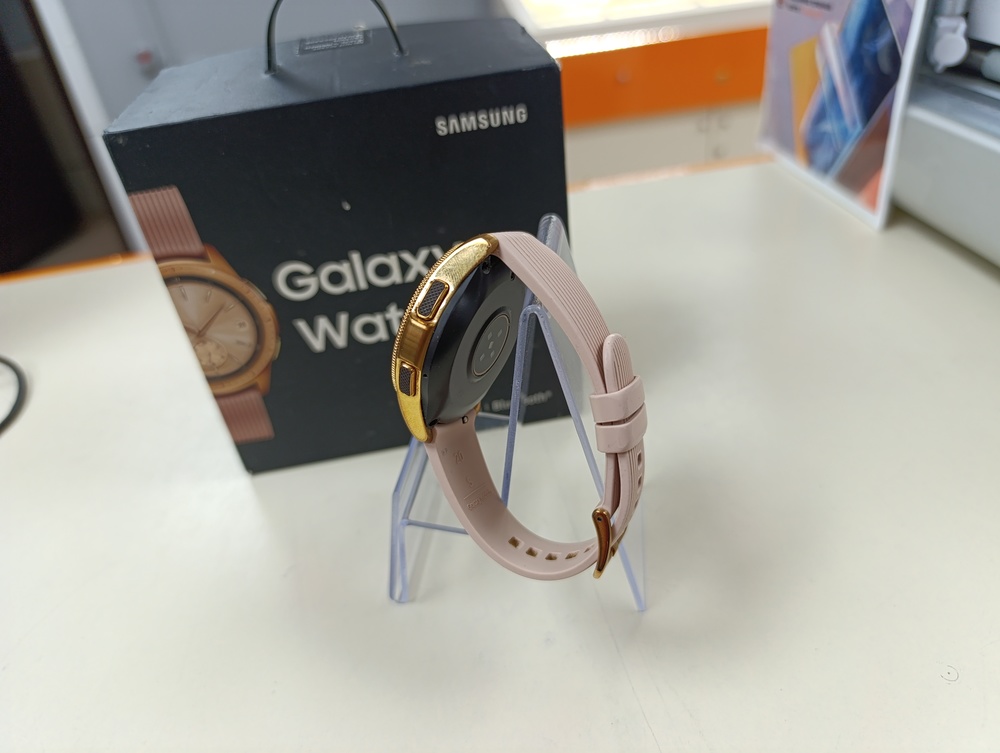 Смарт-часы Samsung Galaxy Watch 42mm