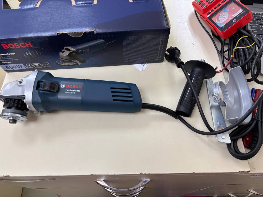 Угловая шлифмашина Bosch GWS 660-125