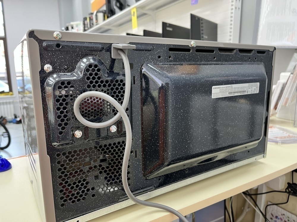 Микроволновая печь Samsung MS23F302TQK