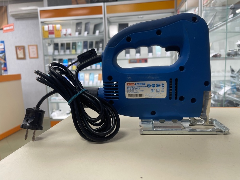 Лобзик Dexter M1Q-DD2-65A 600Вт;