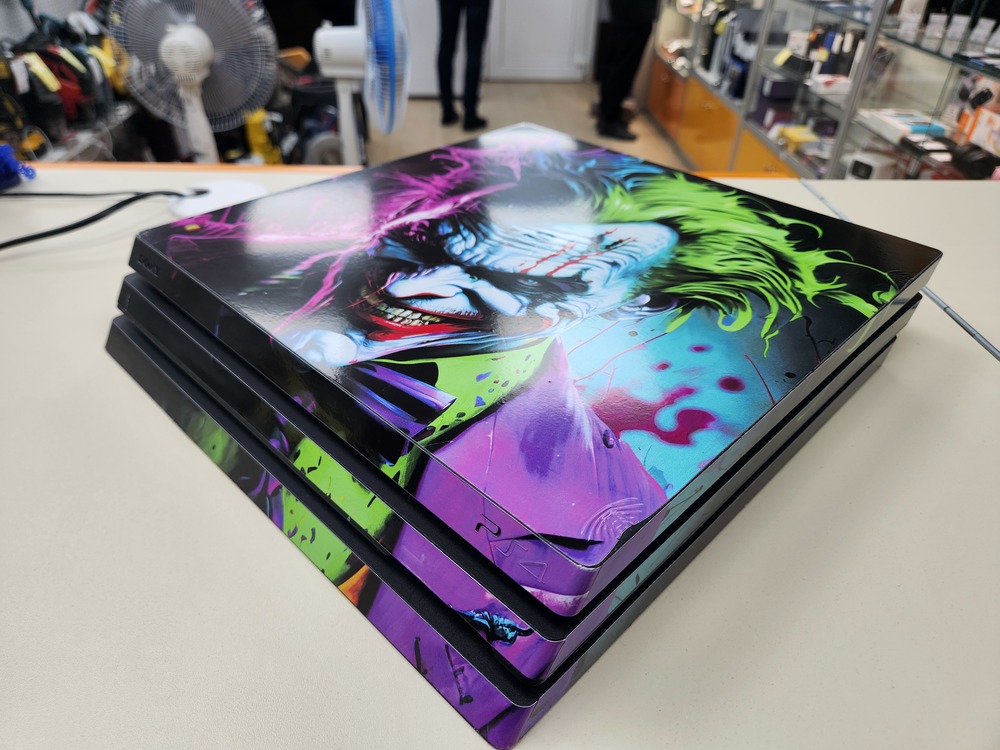 Игровая приставка PlayStation 4 Pro 1Tb