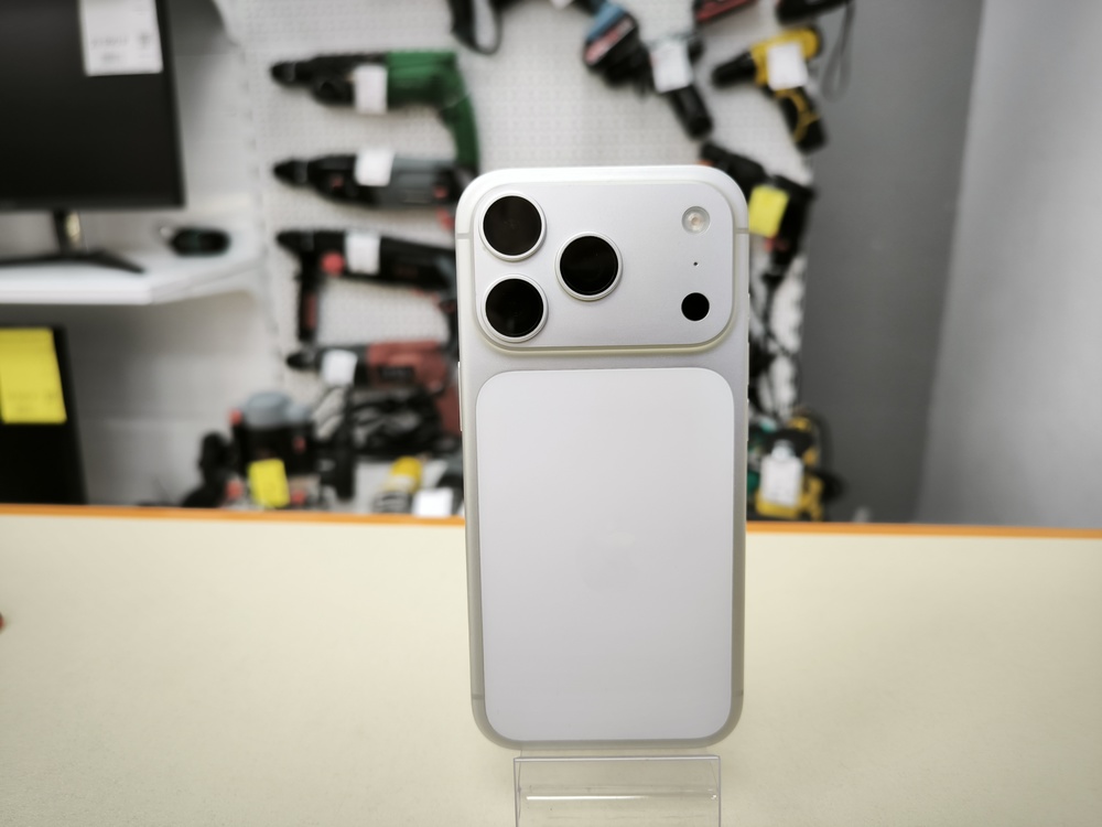 Смартфон Apple Iphone 17 Pro 256Gb