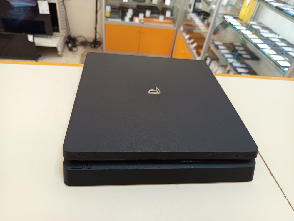 Игровая приставка PlayStation 4 Slim 500GB Игровая приставка PlayStation 4 Slim 500GB