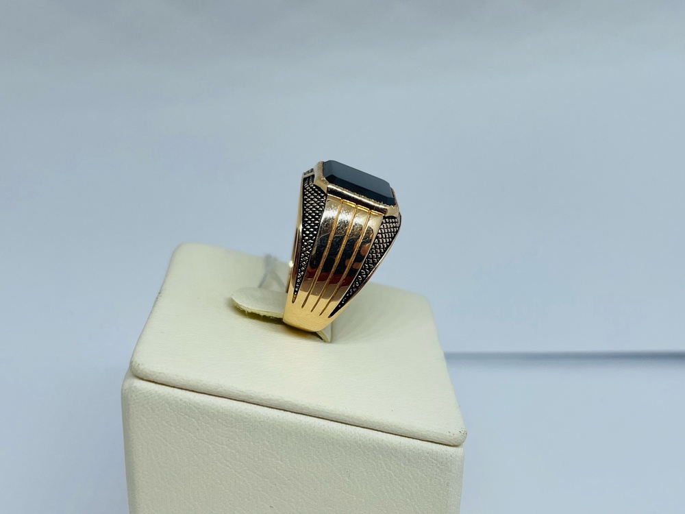 КМ-359_з КОЛЬЦО ПЕЧАТКА Эмаль с камнями (Au 585)