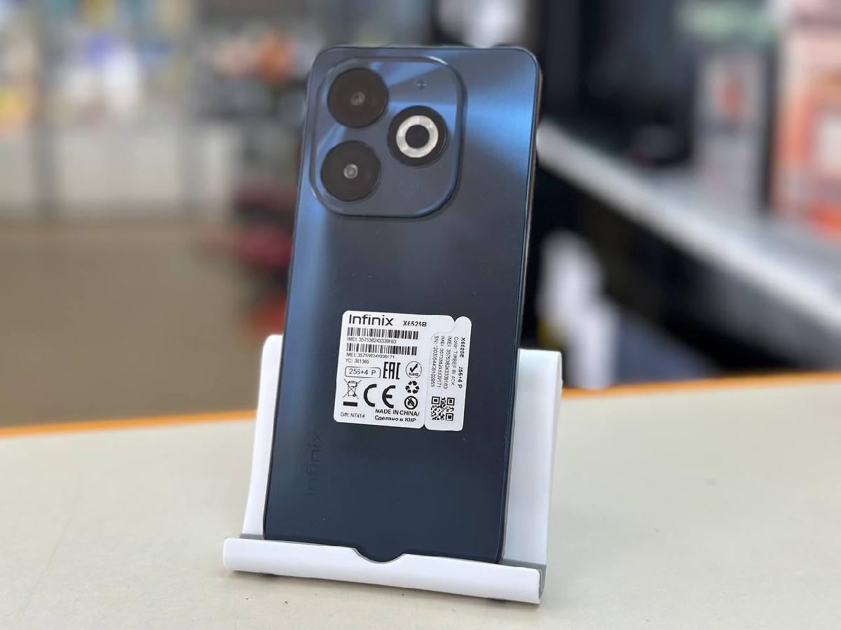 Смартфон Infinix Smart 8 Pro 4/256